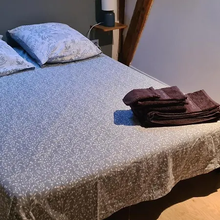 Au Pied De L'ile Oleron *