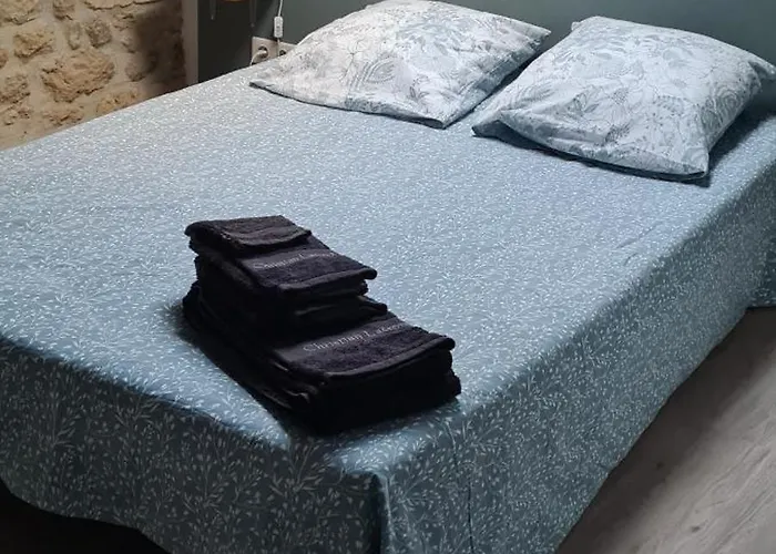 Au Pied De L'ile Oleron